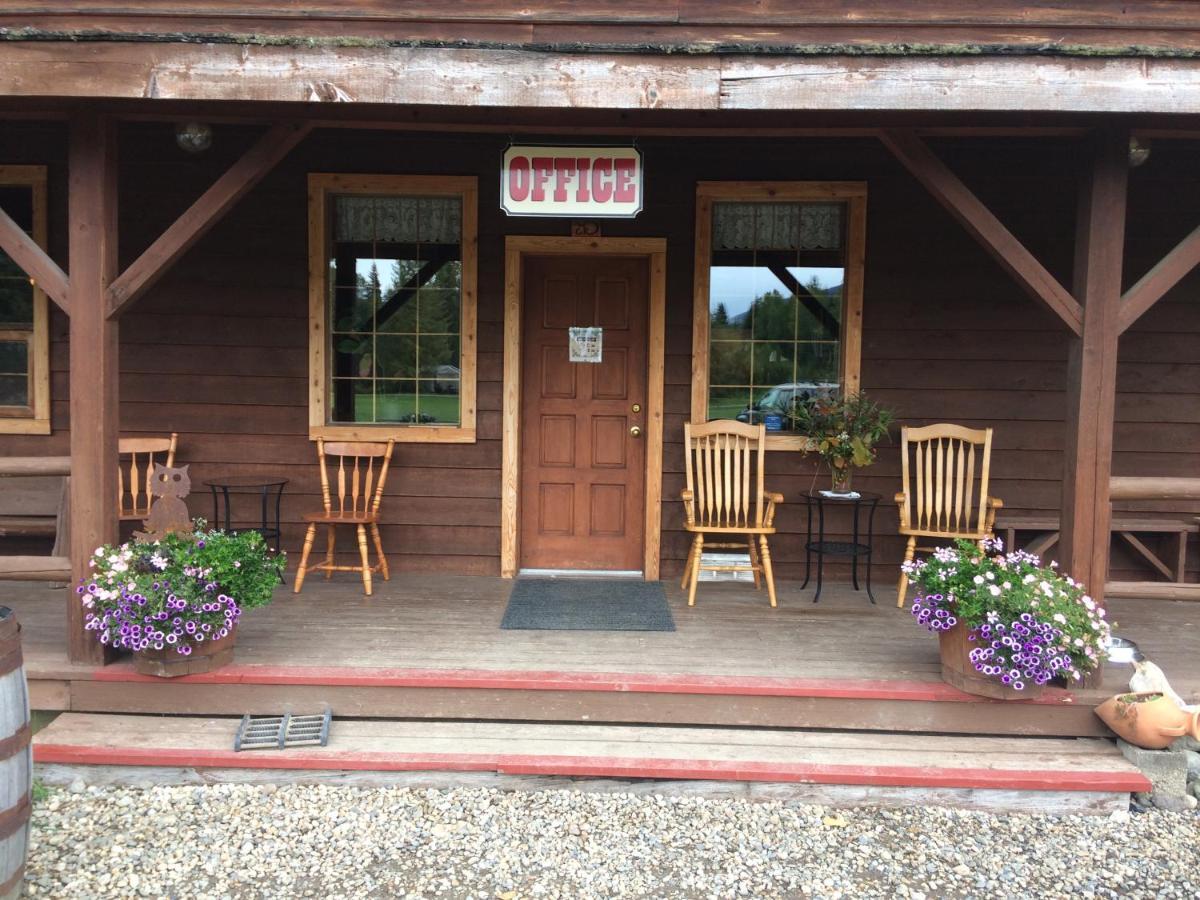 Wells Gray Guest Ranch Hotel Клиъруотър Екстериор снимка