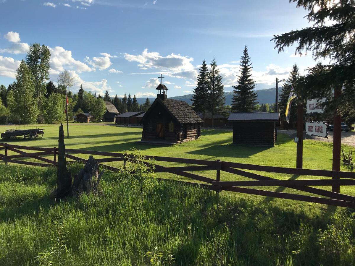 Wells Gray Guest Ranch Hotel Клиъруотър Екстериор снимка