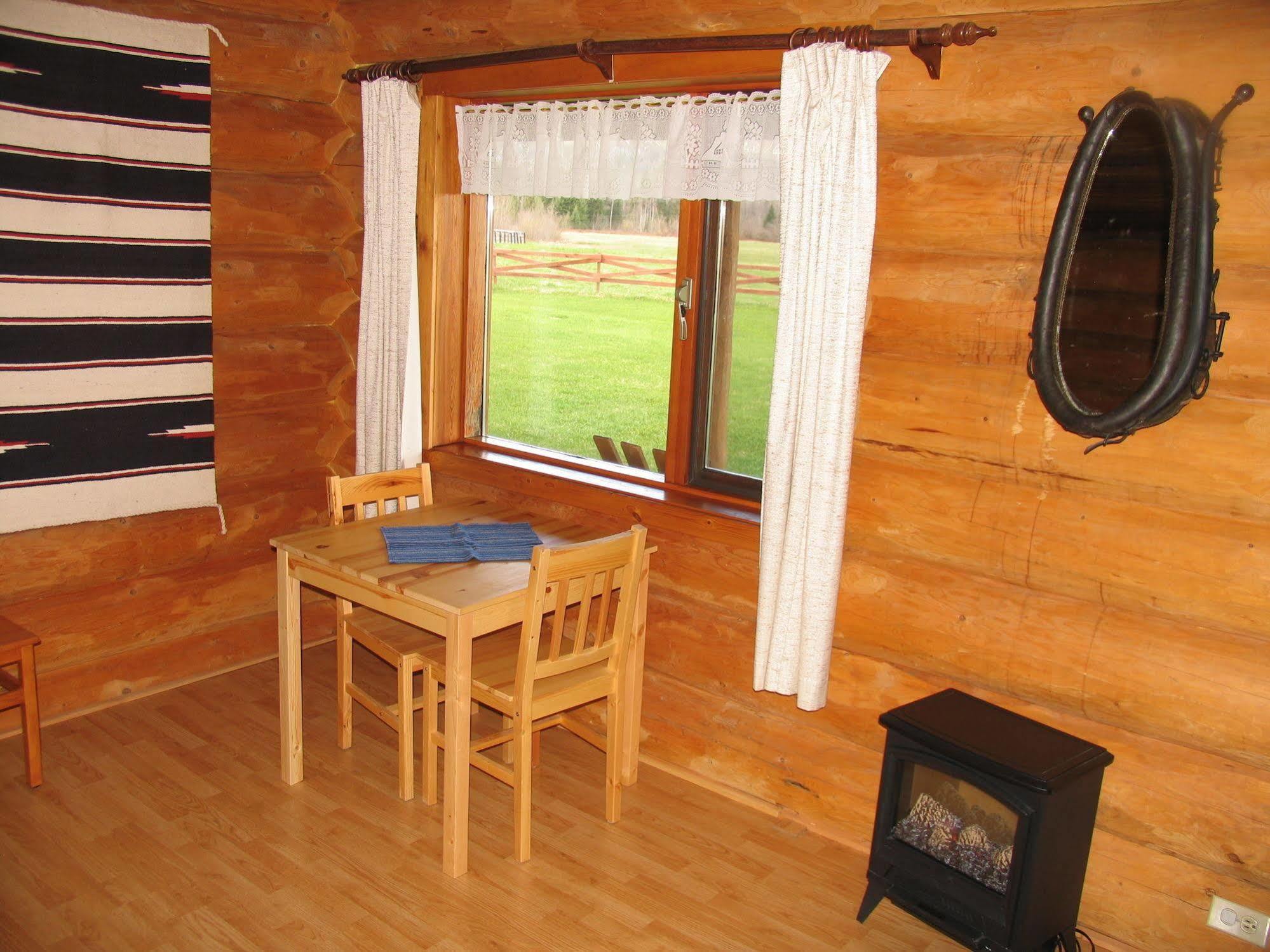 Wells Gray Guest Ranch Hotel Клиъруотър Екстериор снимка