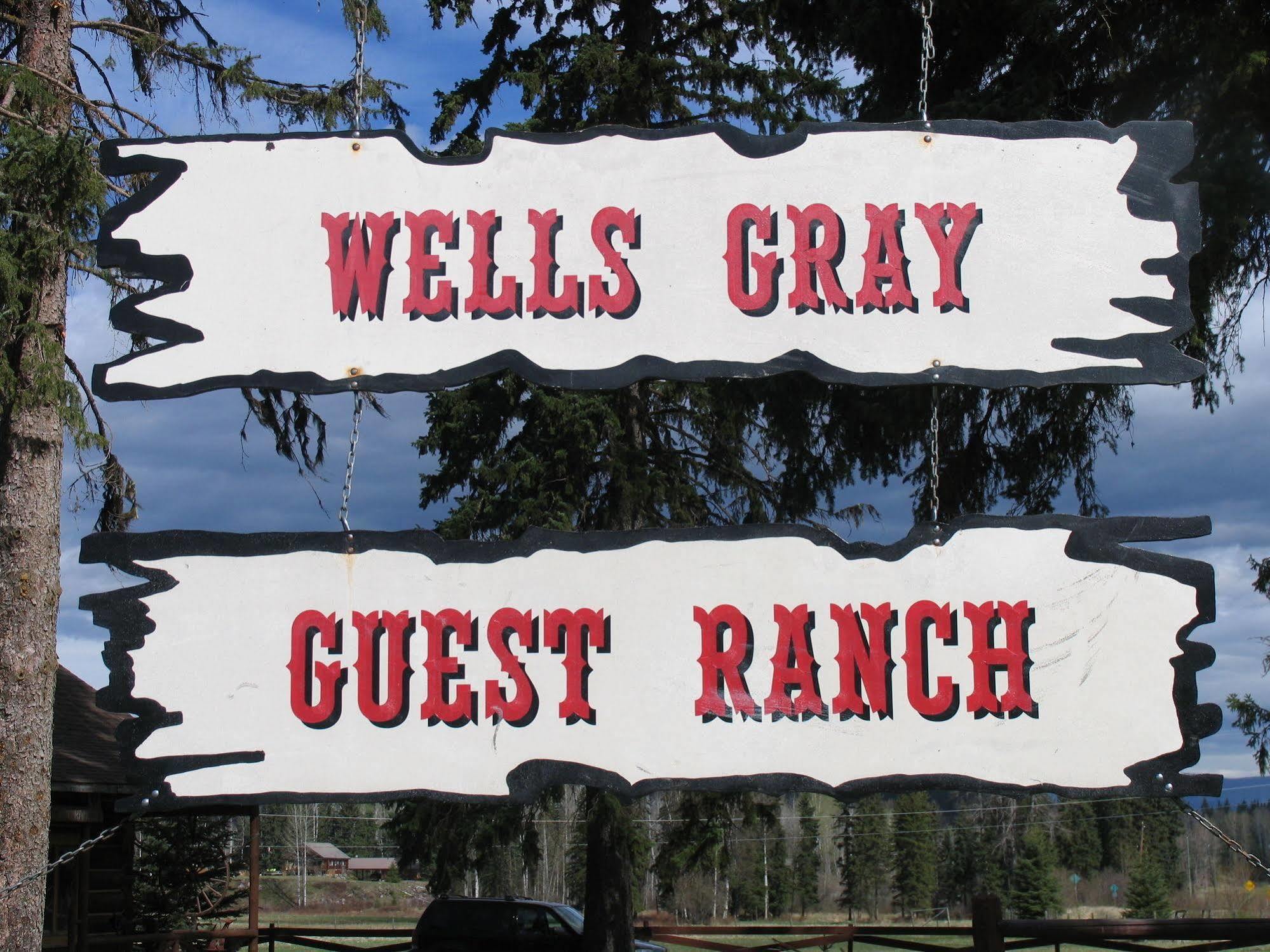 Wells Gray Guest Ranch Hotel Клиъруотър Екстериор снимка