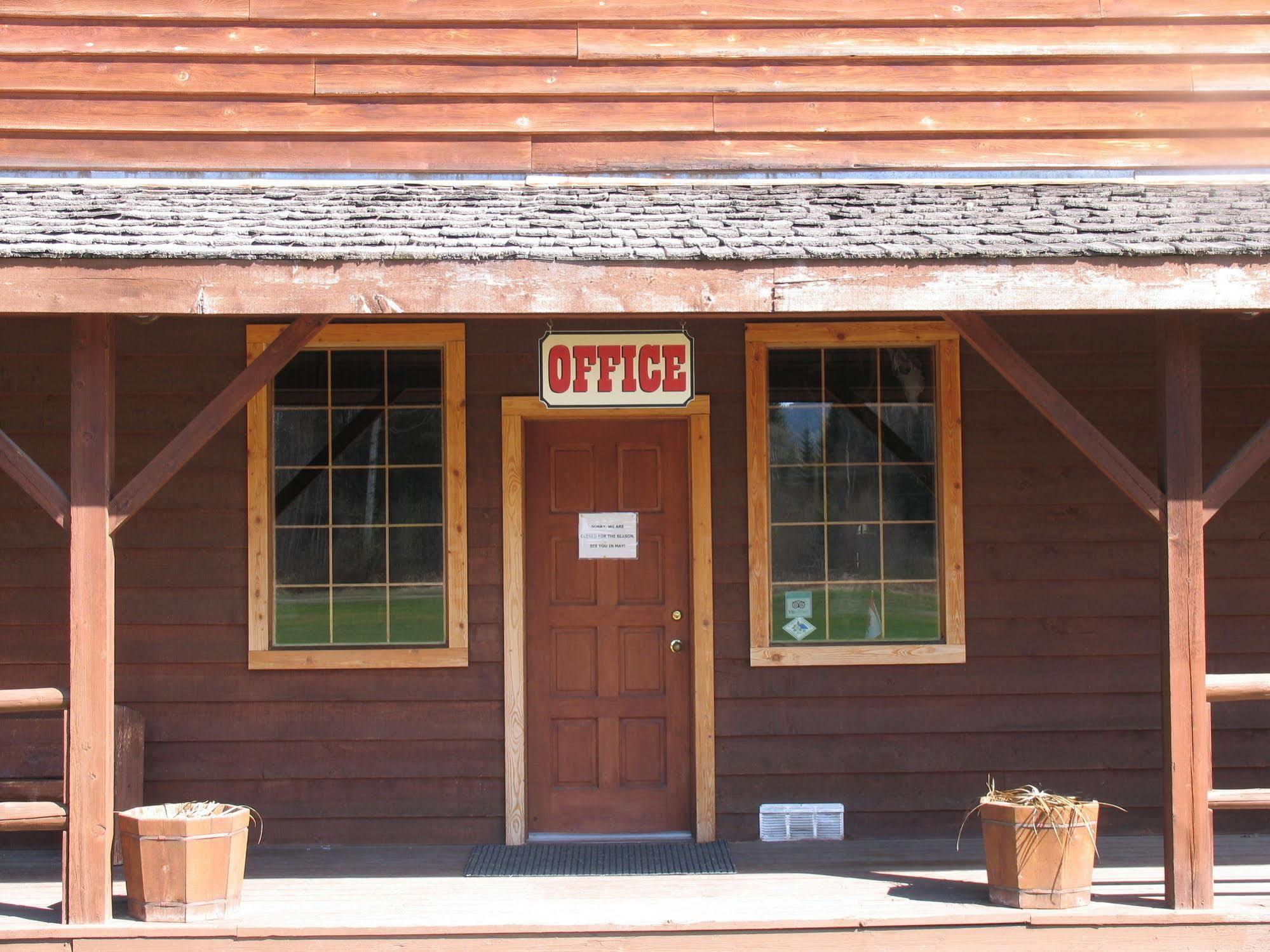 Wells Gray Guest Ranch Hotel Клиъруотър Екстериор снимка